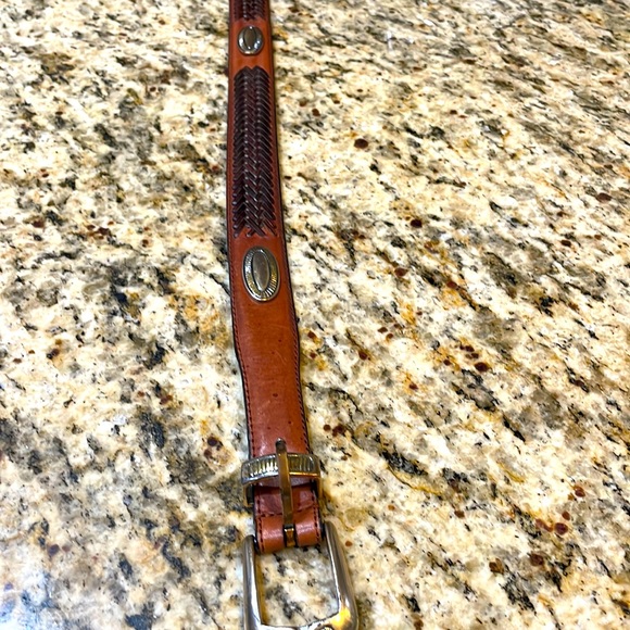 Fossil Fine Leather adjustable Belt 44” long 1 1/4” wide - Picture 6 of 12